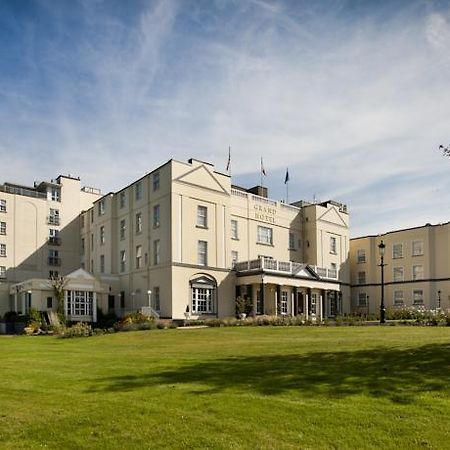 Hotel The Grand Malahide Buitenkant foto
